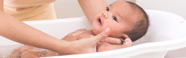 Bathing Your Baby And Addressing Their Fear Of The Bath