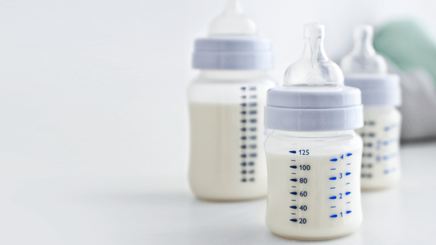 Introducing bottle feeding after breastfeeding